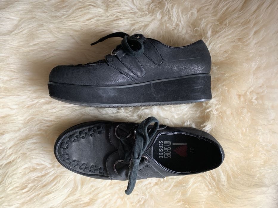 Sapatos pretos n°37