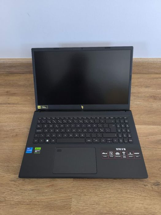 Portátil Acer Nitro v15 16GB I7 RTX 4050
