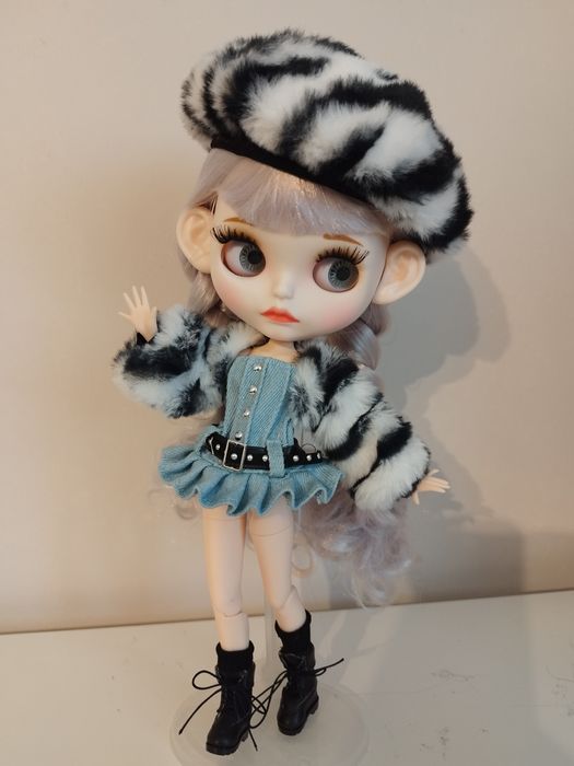 Łaka Blythe doll