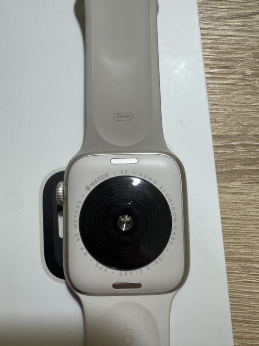 Apple Watch SE 2 44мм  акб 99%