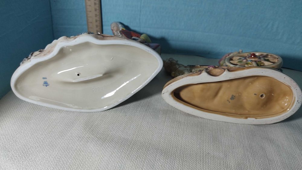 Статуэтки Барочная пара и девочка на колеснице Германия Липелсдорф .