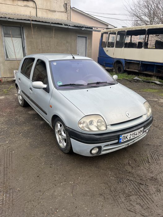 Рено Клио.