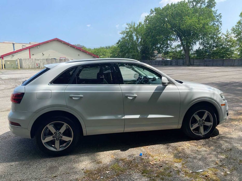 Audi Q3 quattro Premium Plus      2015