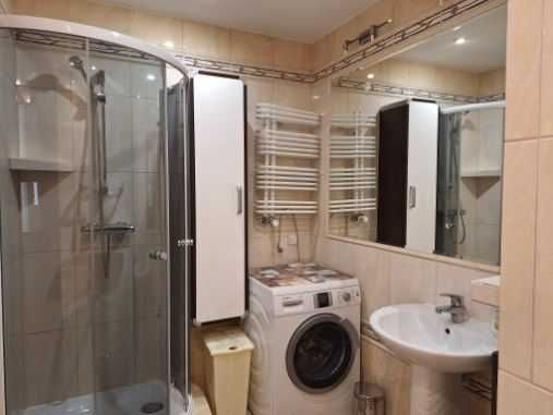 Do wprowadzenia  80,50m2 , 2 p. ul. Próżna
