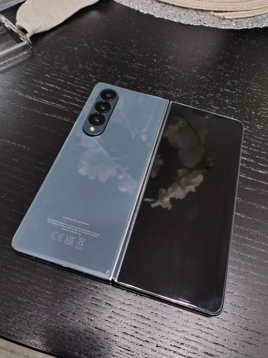 Samsung Galaxy Z Fold 4  256 Gb  12GB RAM C/Novo  ver descrição