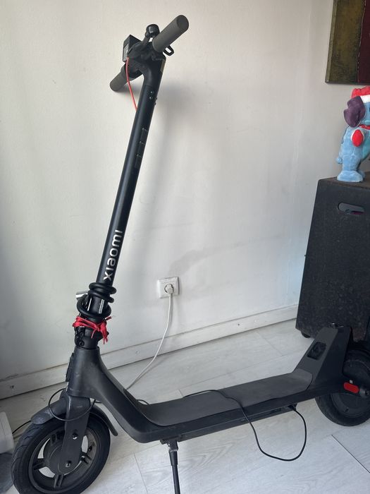 Xiaomi Electric Scooter 4 Lite (2ª Geração) – Para Peças ou Reparação