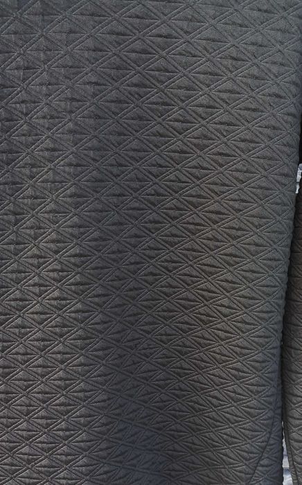 Czarna tłoczona bluza AMISU 40 L