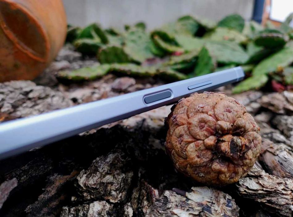 Японский флагман Sharp AQUOS R8s(sim+e-sim,4580ma,6.39"FHD+,NFC,120Гц)