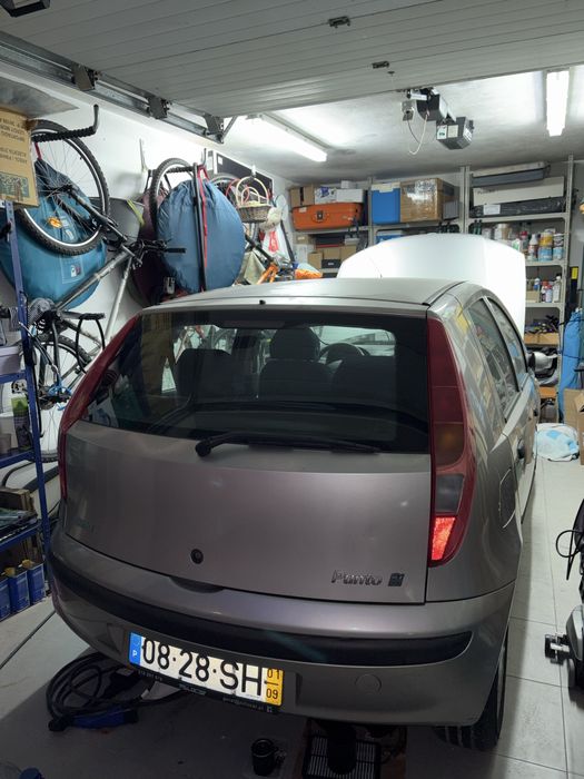 Fiat Punto (motor avariado)433539467937720320