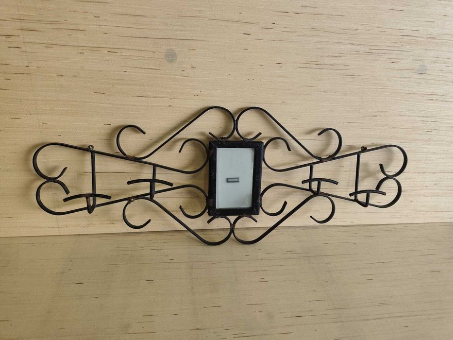 Cabide de parede com espelho