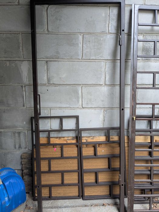 Drzwi antywłamaniowe z ramą