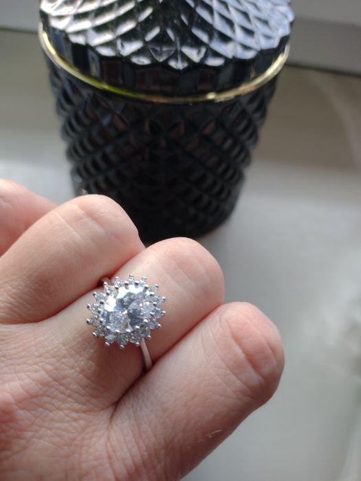 Sprzedam biżuterię .