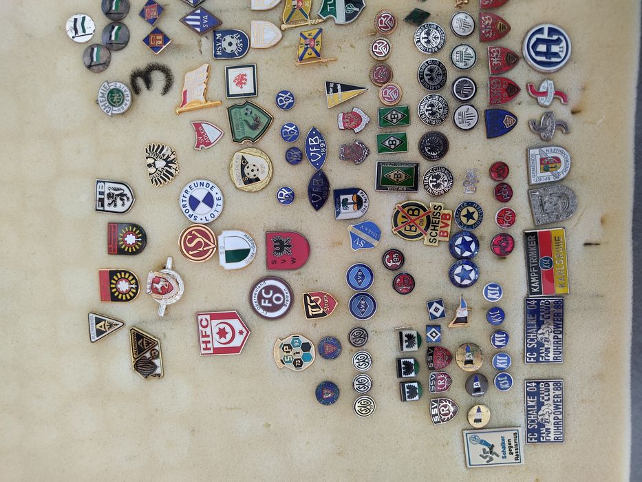 Pins de clubes de futebol da Alemanha