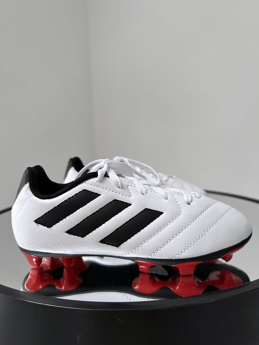 Мощные качественные бутсы Adidas Goletto