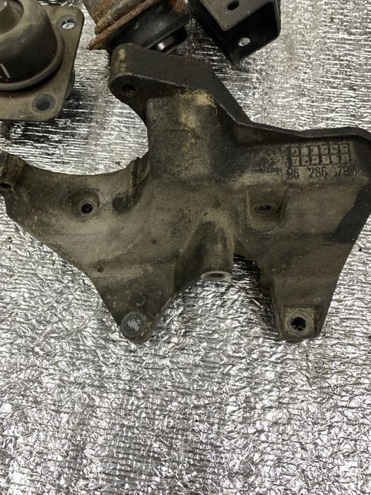 Подушки кронштейни кріплення мотора Шевроле Лачетті 1.8-1.6 мкпп-акпп