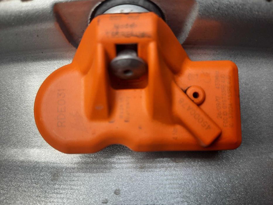 Felgi aluminiowe z czujnikami FORD 16" 5x108x63,4 ET 50 Focus C-Max