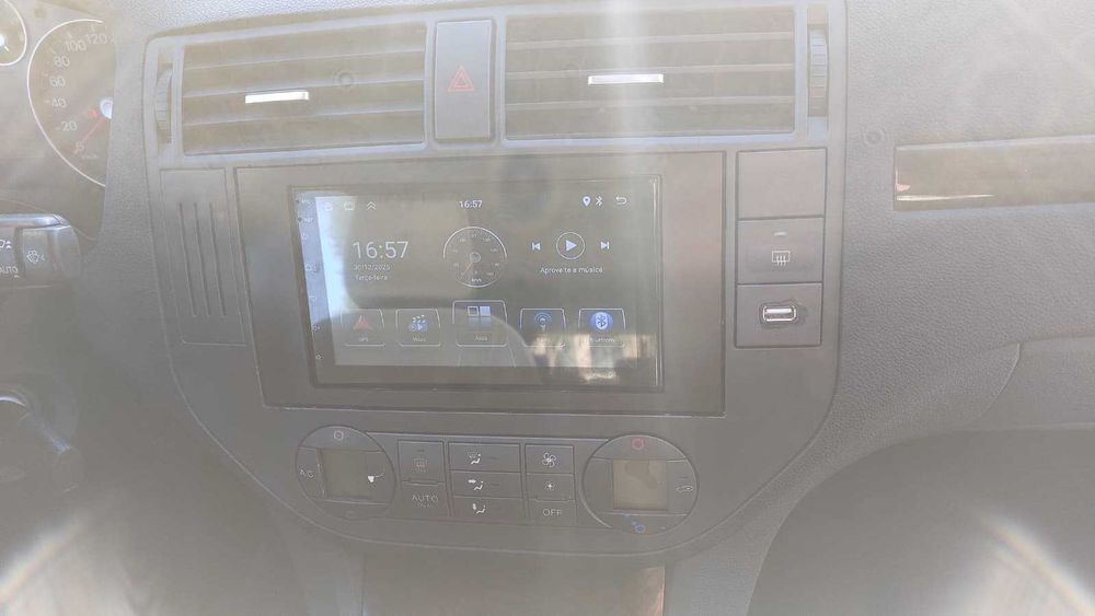 Ford CMax – 2004 – Ghia – 1.6 TDCI (109cv)