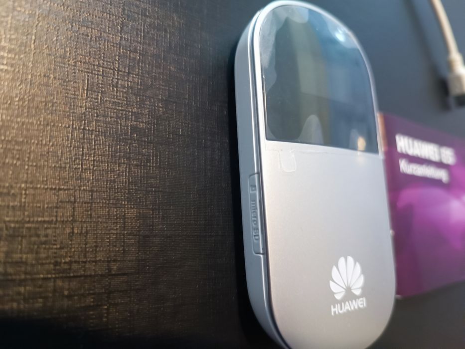 Мобильный роутер huawei e5