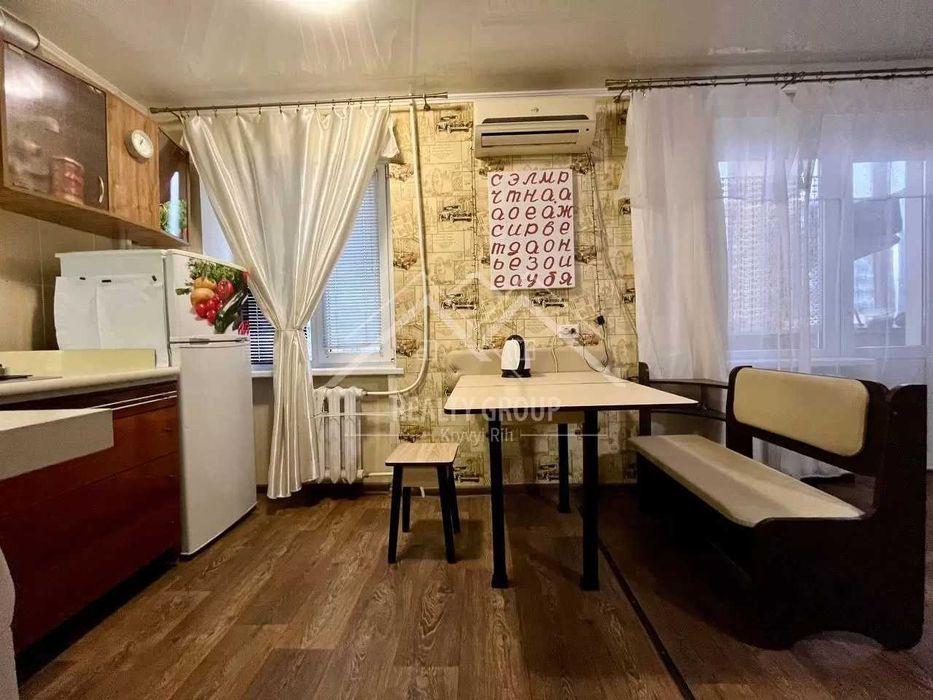 Оренда 1к квартири студії на Соцмісті