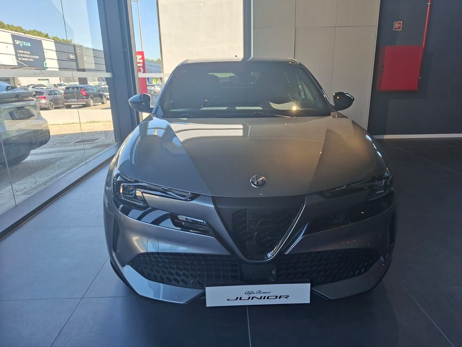 Alfa Romeo Junior Elletrica 50 kWh Veloce foto 2