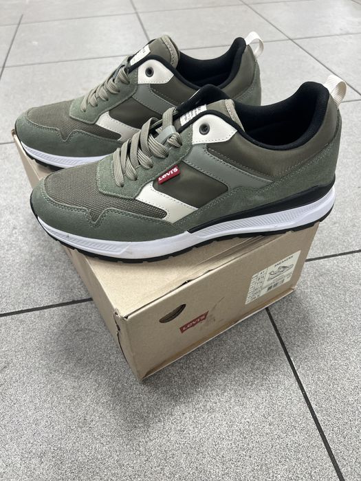 Levi's OATS REFRESH Dark Khaki  41 розмір