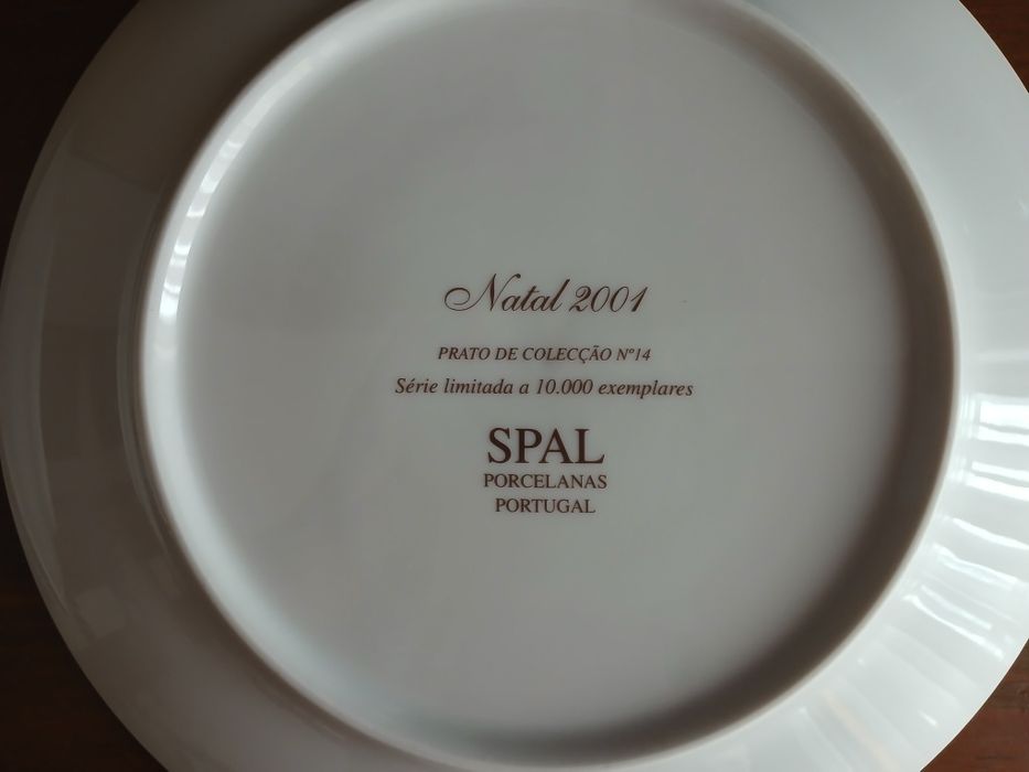 Pratos natalícios da marca Spal