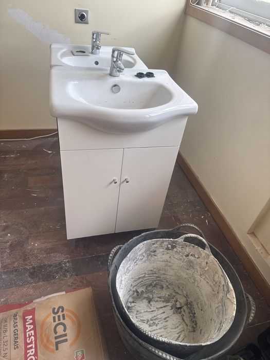 Movel de casa de banho como novo