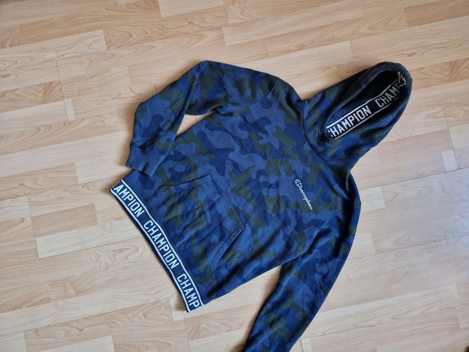 Bluza Champion
Rozmiar: M
Szerokość mierzona pod pachami: 2x52/53cm
Dł