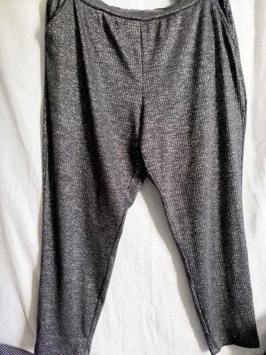 Штанишки нарядные  в рубчик на  осень  Nutmeg  20 р.