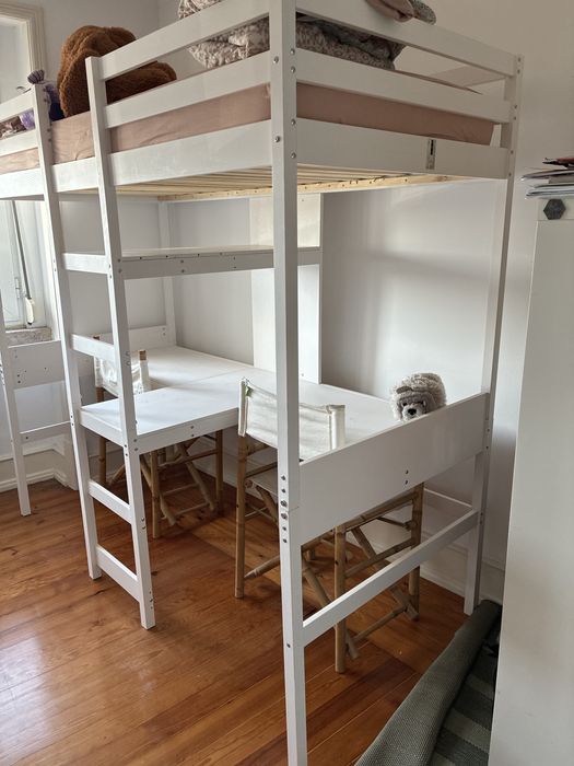 2 Camas Elevadas/ Beliches