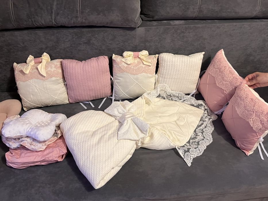 Продам бортики в кроватку для девочки НОВЫЕ