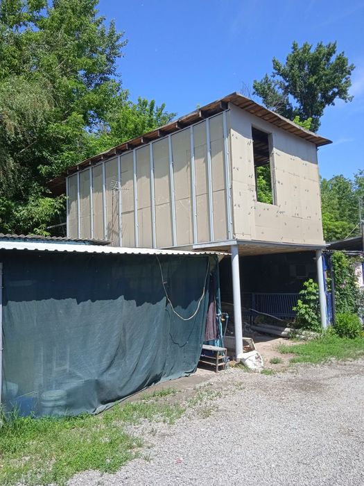 Продам Дачу ,бокс на лодочном причале