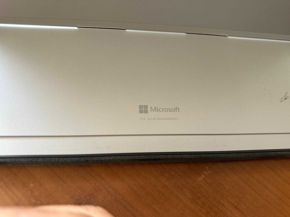 Microsoft Surface PRO 4 i5-6300U/8GB/256SSD/Win11