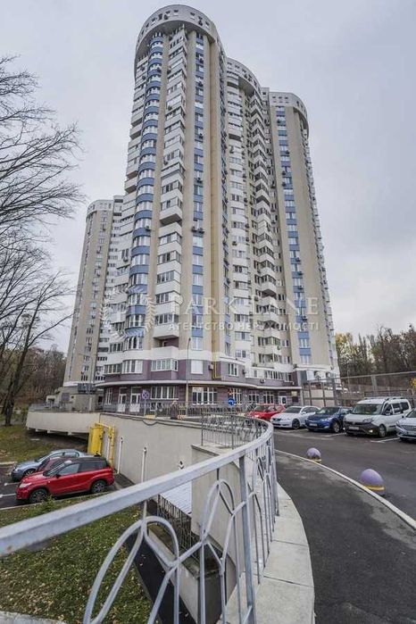 Паркомicце, Ризька 73г, м. Сирець, електрогенератор