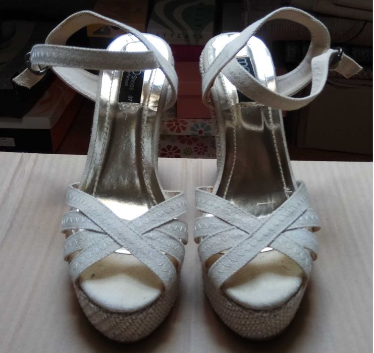 Lindas Sandálias Plataforma Bege - Tamanho 37 - Usadas 2x!