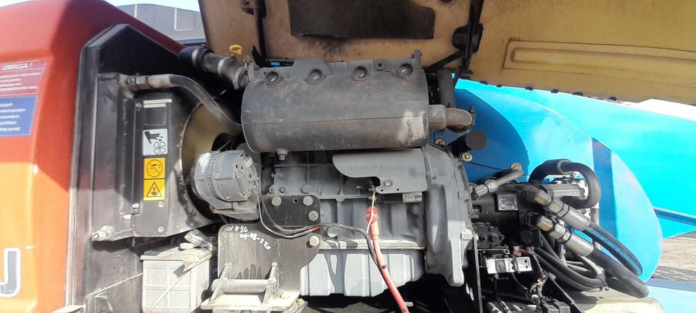 Podest teleskopowy JLG 660SJ