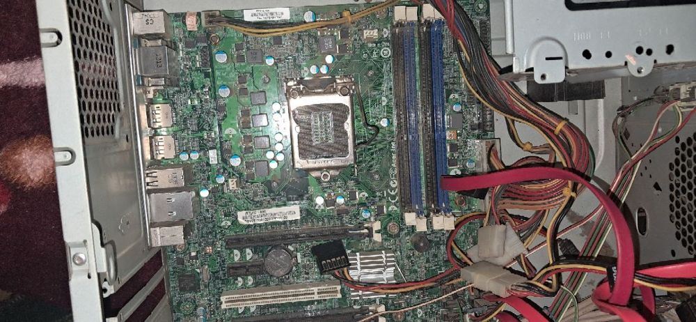 Материнская плата от Acer (b75H2 -AM)