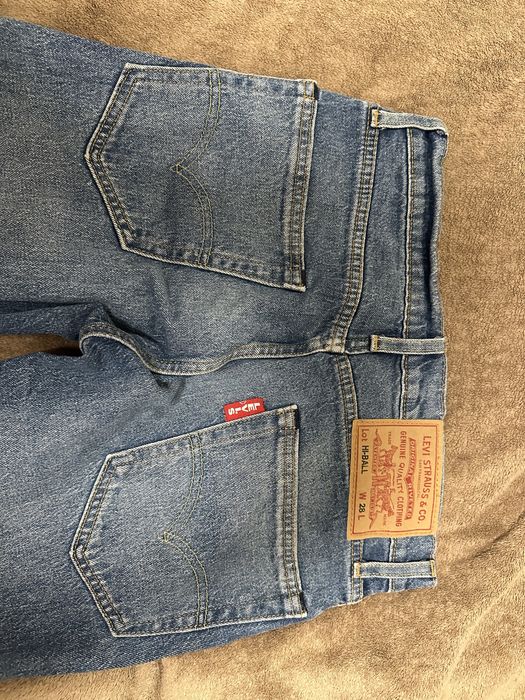 Продам джинси Levis .