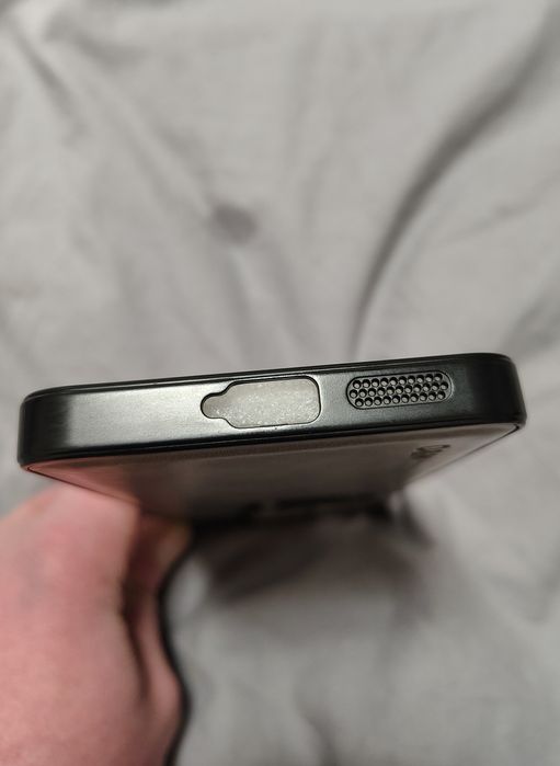 Кожаный магнитный чехол на Poco F6/F6 pro