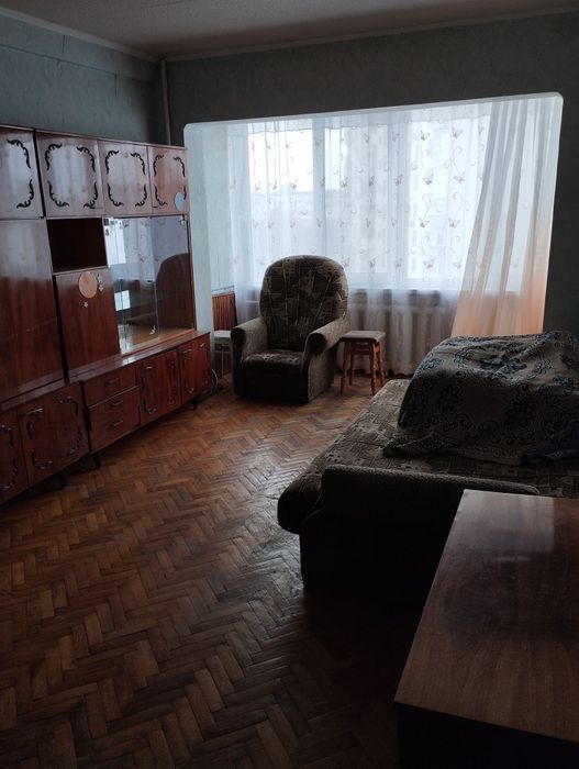 Здається кімна в двокімнатній квартирі