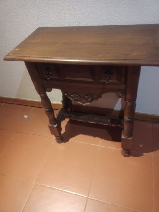 Móvel em madeira