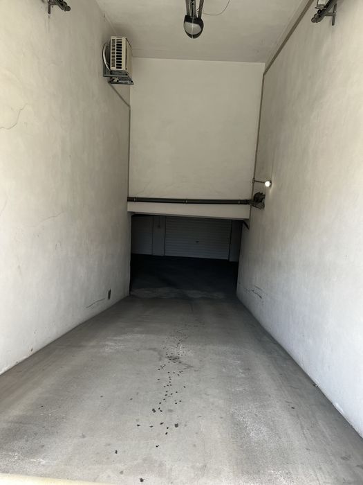 Garagem fechada