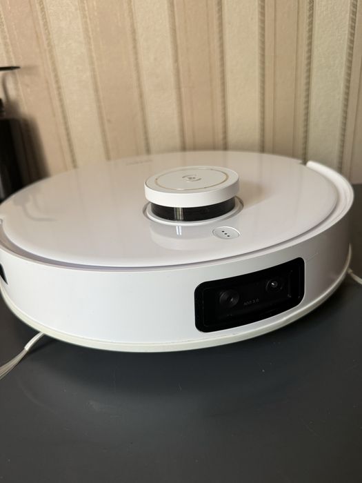Продам робот-пилосос Ecovacs Deebot T10 у відмінному стані.