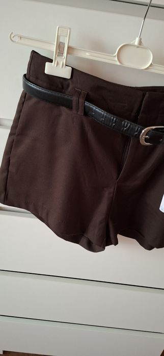 Stradivarius nowe brązowe czekoladowe spodenki z paskiem 38 M