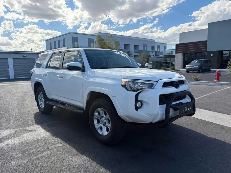 Toyota 4Runner SR5 Premium      2018