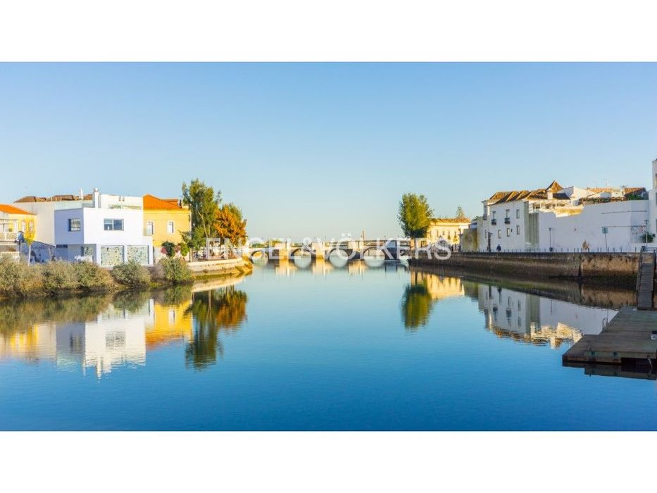 The Four: Tavira - Rés do Chão