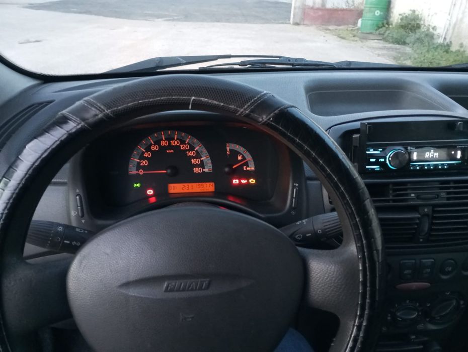 Fiat Punto 2002.64672958281475122