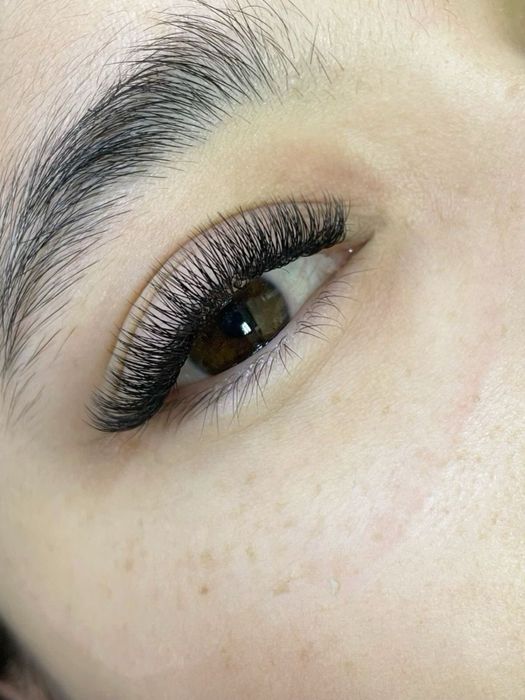 Нарощення вій від 500 грн