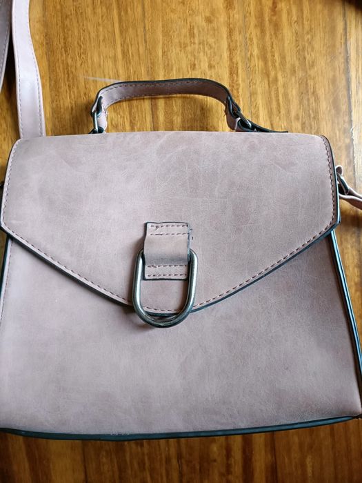 Mala rosa nova Primark.