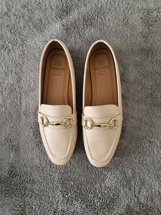 Bege shoes for women